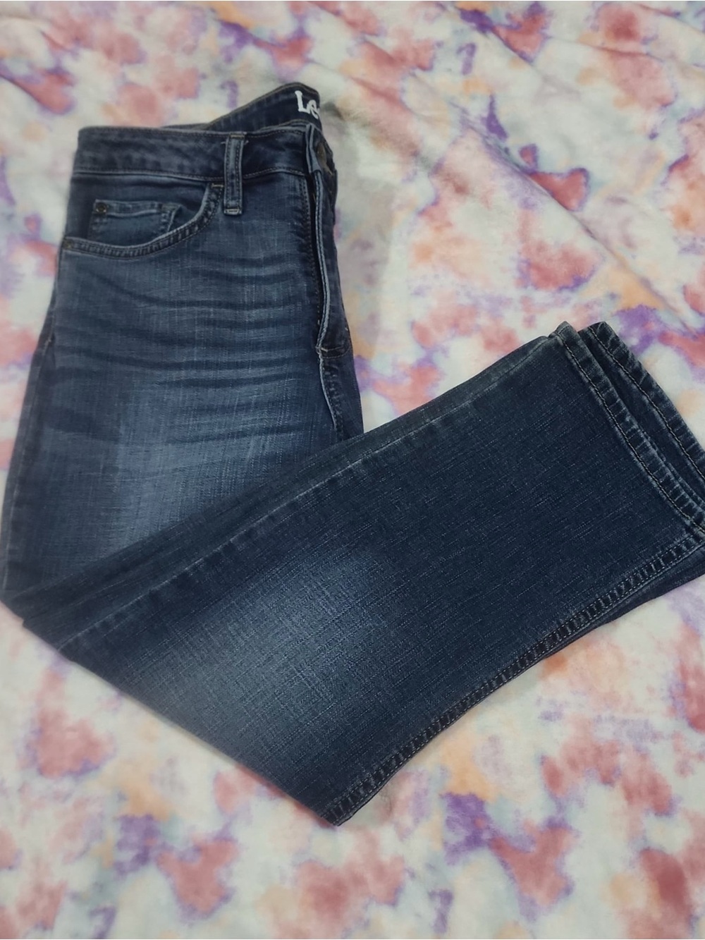 Lee Blue Mid-Rise Capri Jeans